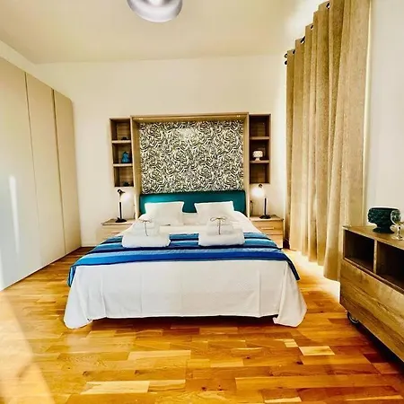 Foro Siracusano 22, Luminoso E Confortevole Loft Hébergement de vacances Syracuse